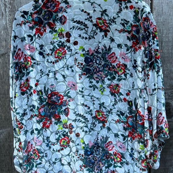 Maeve ANTHROPOLOGIE Velvet Floral Wrap Blouse - Picture 4 of 4